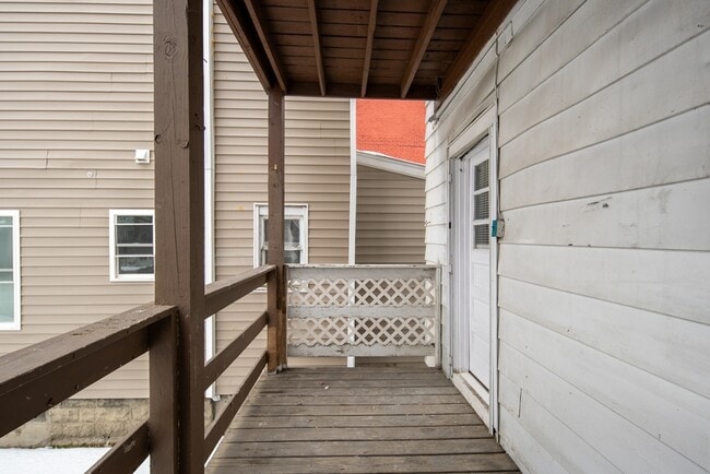 Building Photo - 1534 5th Ave