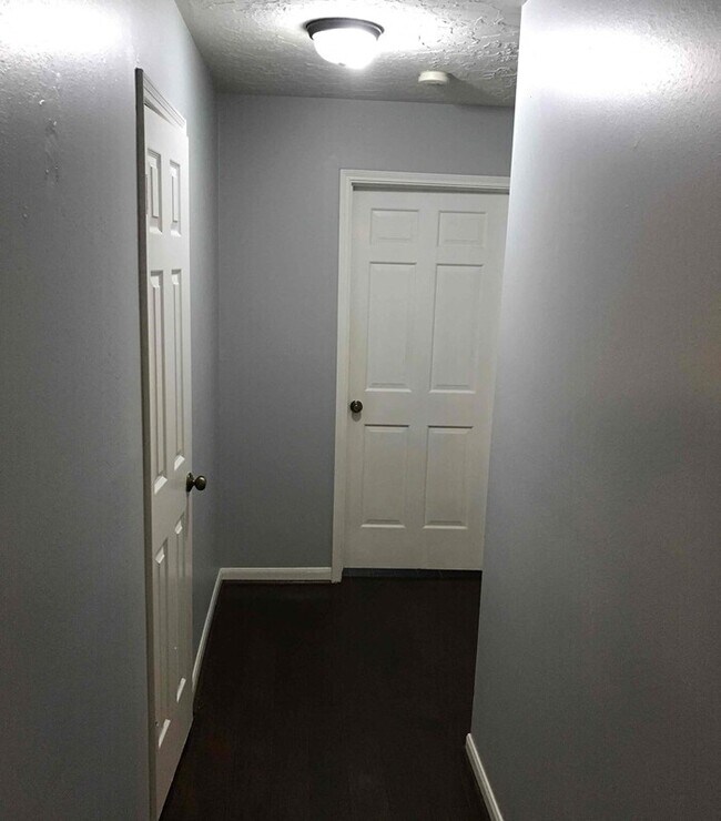 Building Photo - 11715 Parkriver Dr