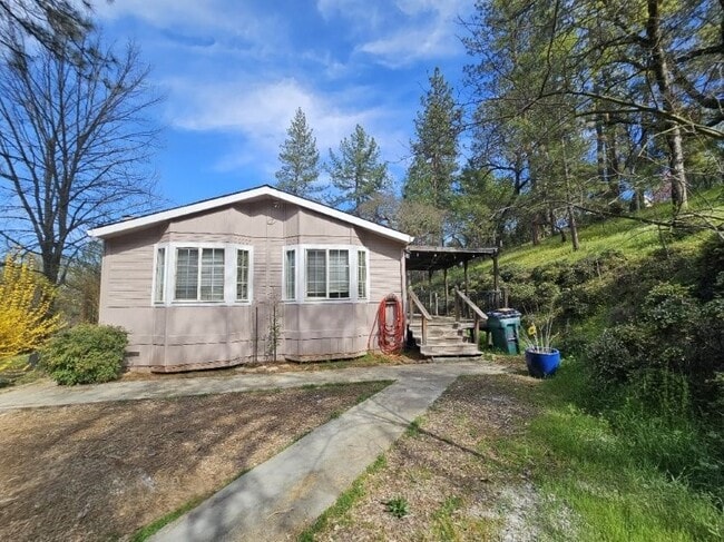 Building Photo - 10513 Katy Ln