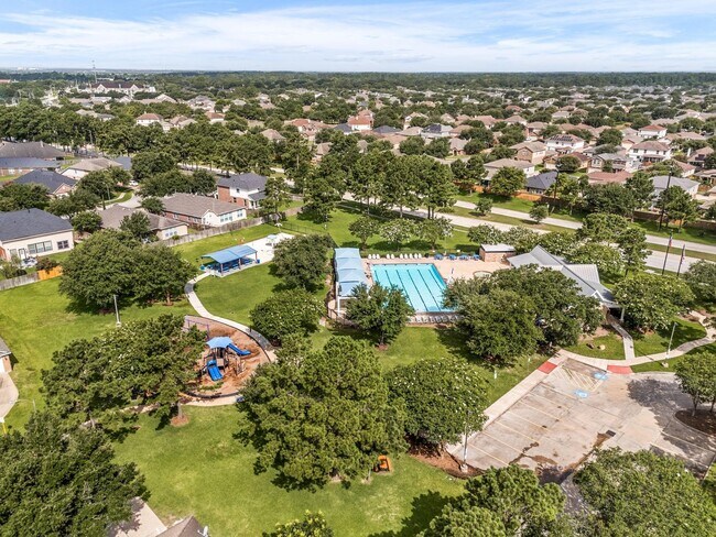 Building Photo - 15906 Arapaho Bend Ln