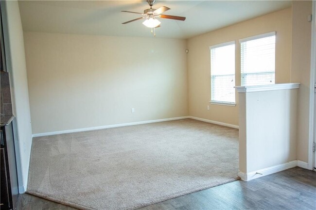 Building Photo - 142 Leon River Loop