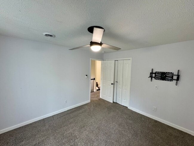 Building Photo - UP TO $500 OFF ONE MONTH!
