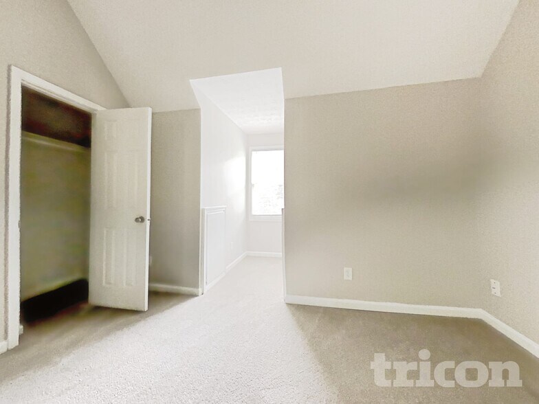 Building Photo - 9159 Tara Dr SW