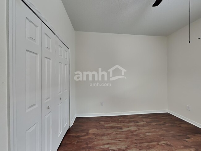 Building Photo - 8634 Firefly Pl