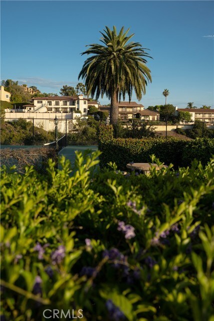 Building Photo - 984 La Cresta Pl