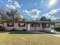 Building Photo - Renovated 4BR/2BA Pool Home in Jacksonville, FL | Fenced Yard | Pets Welcome