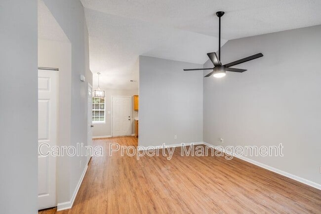 Building Photo - 2232 Blue Hampton Ln