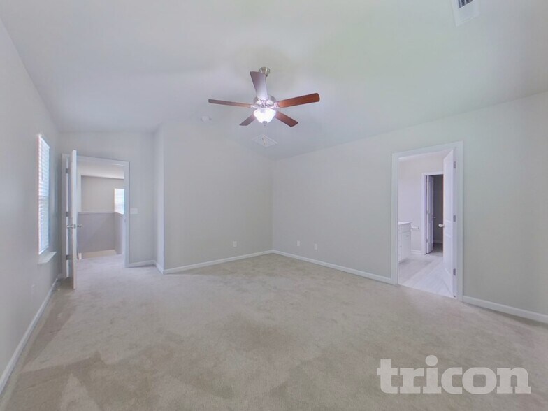 Building Photo - 209 Spring Knoll Dr