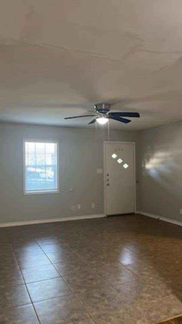 Building Photo - 2 bedroom home available- NO HUD!