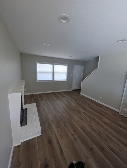 Livingroom1 - 4113 Cobblestone Drive