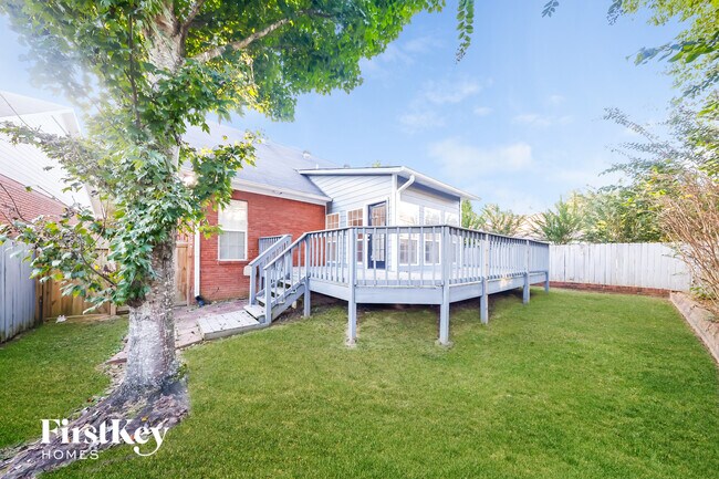 Building Photo - 125 Charleston Way