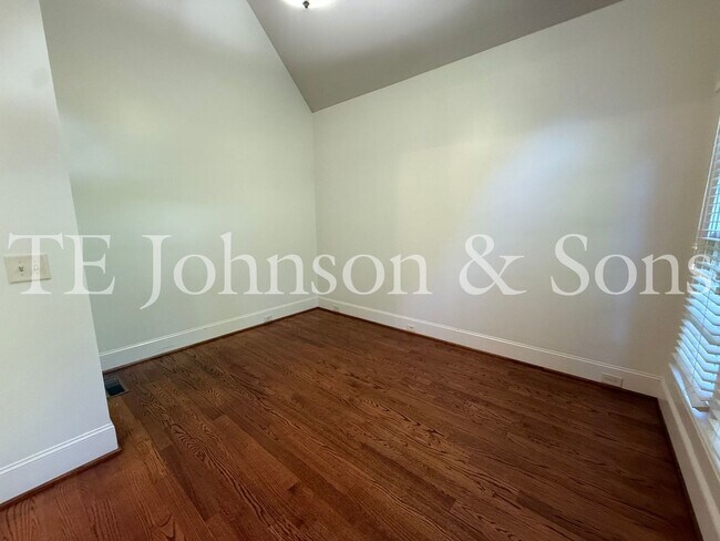 Building Photo - 5540 Brookberry Farm Rd
