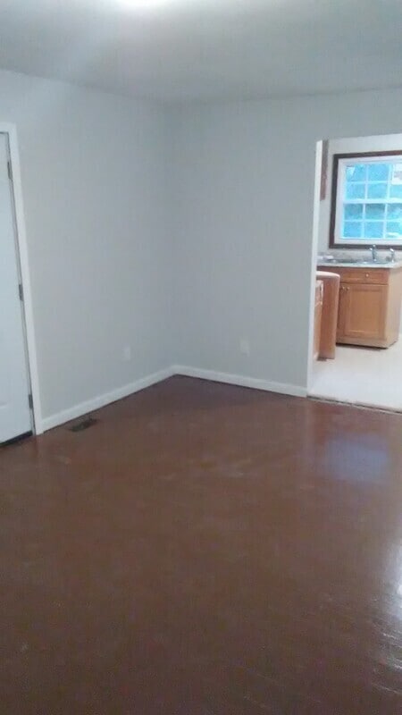 Building Photo - 4207 Dinglewood Ave