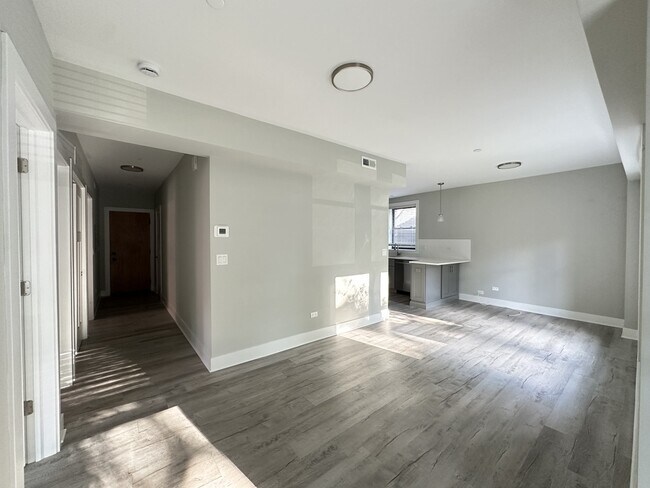 Building Photo - 1138 Oak Ave