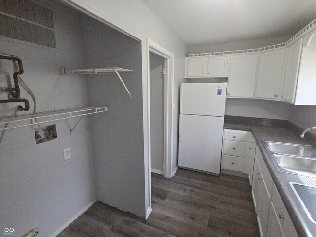 Building Photo - 3338 Tara Ln