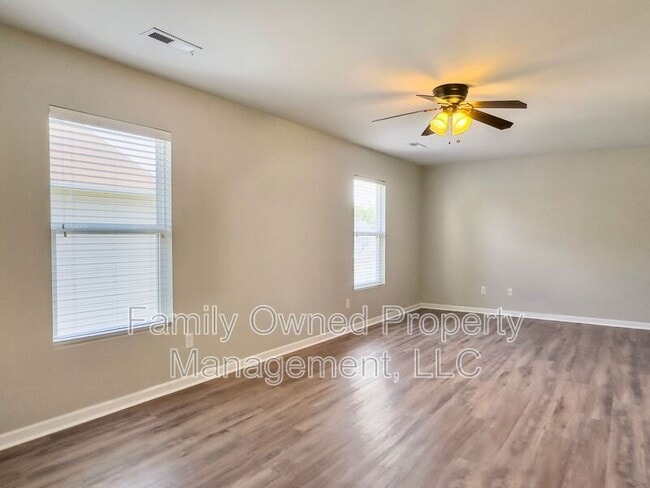 Building Photo - 1834 Chickasaw Drive