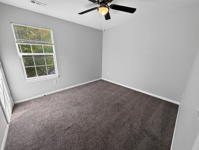 Building Photo - 5318 Godas Cir