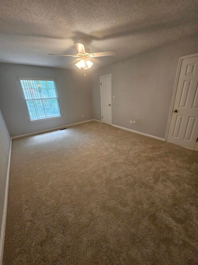Building Photo - 3377 Tansey Ct