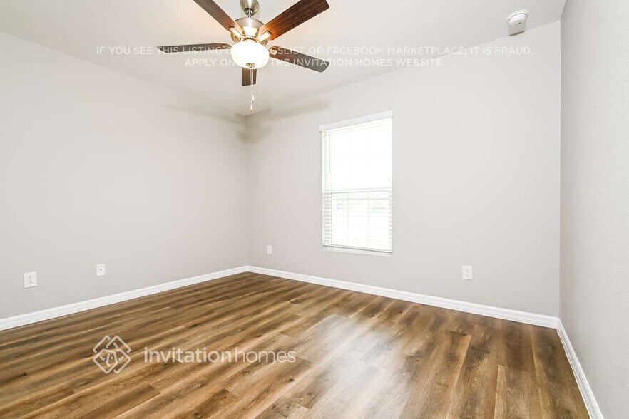 Building Photo - 384 Dewhurst St