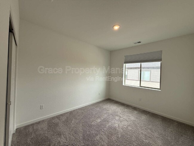 Building Photo - 6387 Moore Ct
