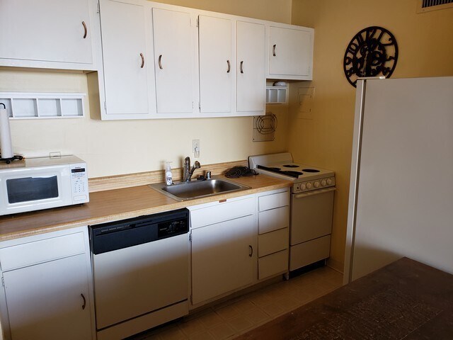 Building Photo - 12th floor One Bedroom Condo on the River