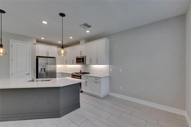 Building Photo - 4899 Isola Ct