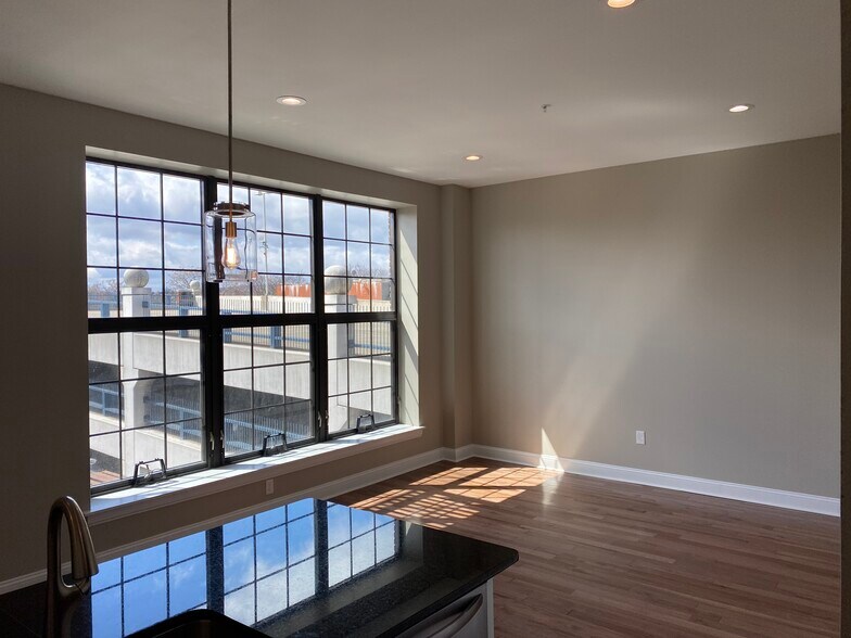 Building Photo - 428 Lackawanna Ave