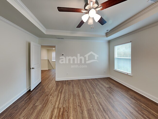 Building Photo - 6207 Bridlewood Ln
