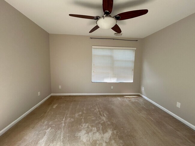 Building Photo - 619 Laurens Way