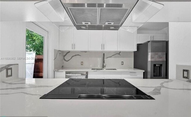 Primary Photo - 20010 SW 123rd Dr