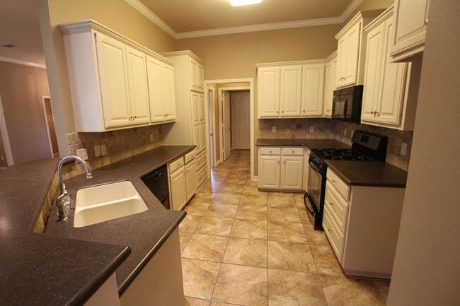 Building Photo - Coming Soon: Beautiful 3 Bedroom, 2 Bath n...