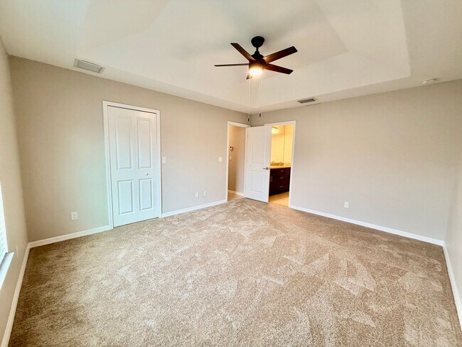 Building Photo - Move-In Ready 3BR Home in SW Cape Coral with Fenced Yar+Screened Lanai+Lawn Care Included+Pet Fri...