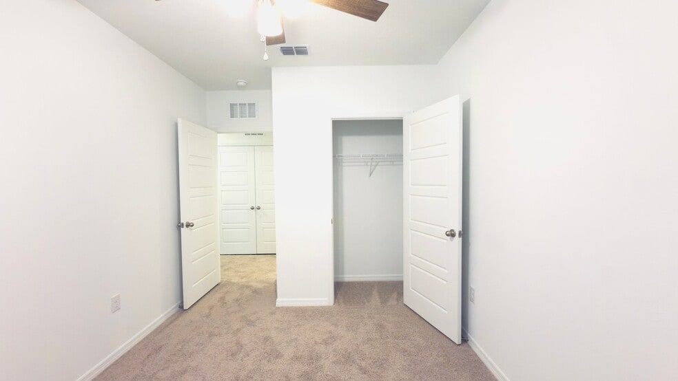 Building Photo - 2947 Canary Ave