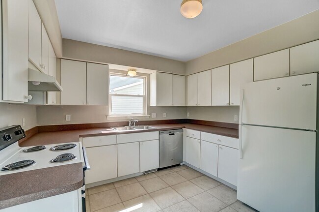 Building Photo - 3612 Willow Run Dr
