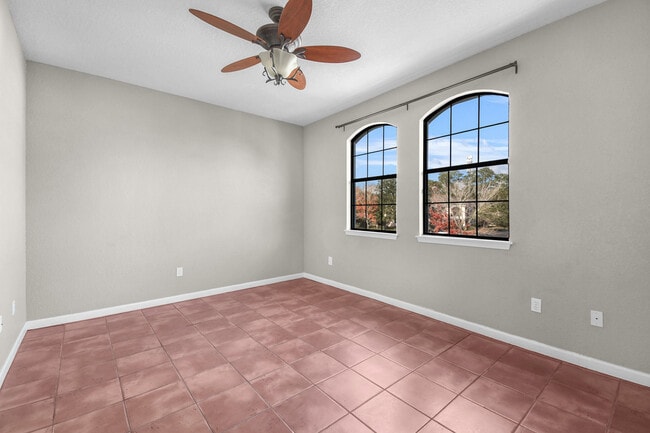 Building Photo - 2221 Vista Cove Rd