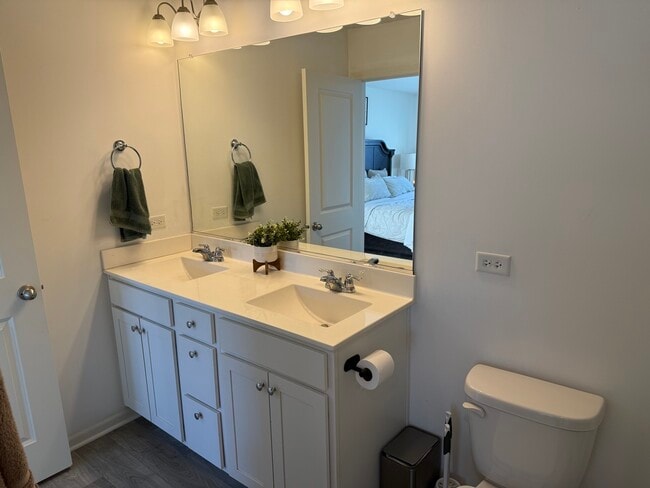 Building Photo - 2520 Alison Ave