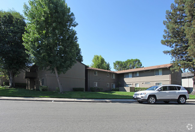 building - Sand Creek Apartments