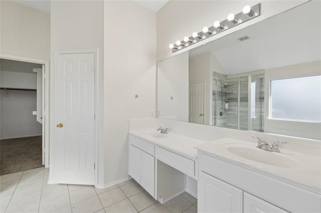 Building Photo - 1616 Broadmoor Dr