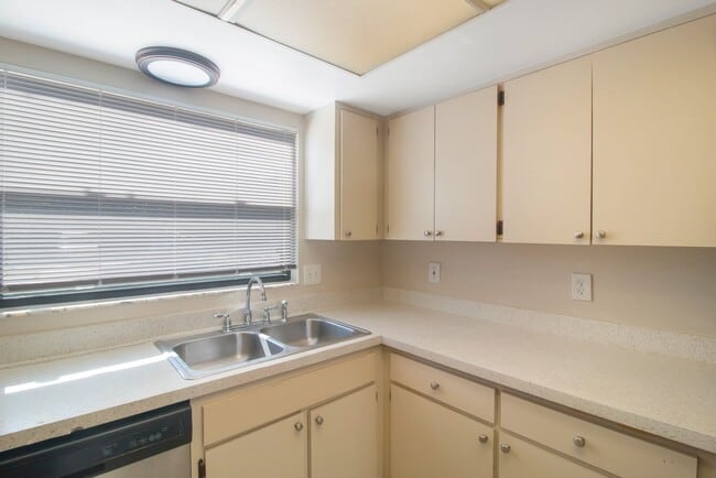 Building Photo - Apply NOW for $25 and Get 1/2 off July if ...