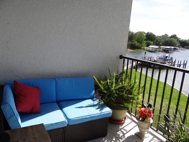 Building Photo - Luxury Condo for Rent