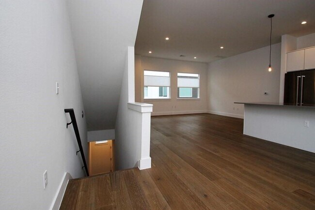 Building Photo - 505 Tillery St