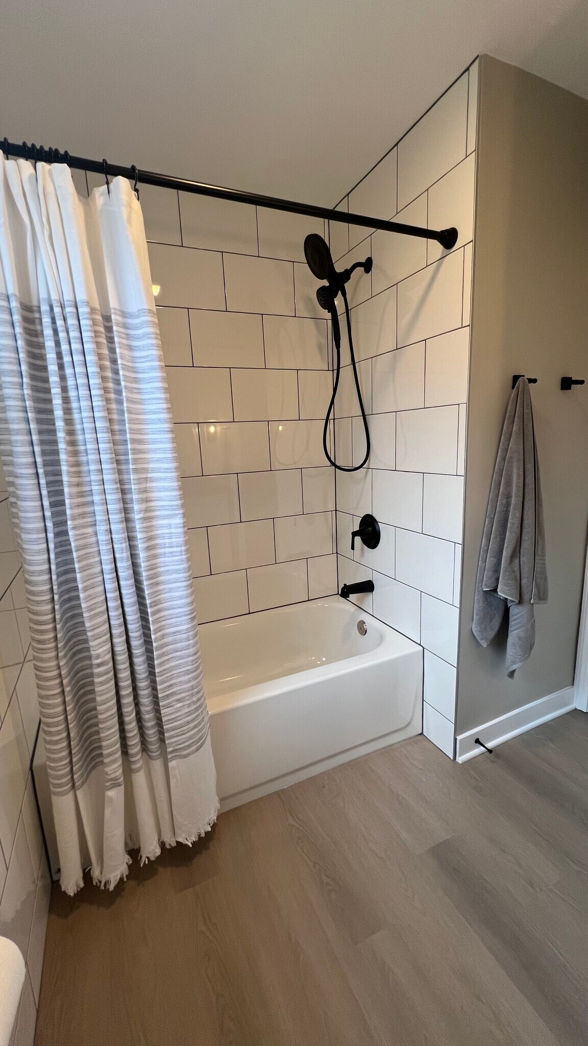 Building Photo - 4835 Hull St