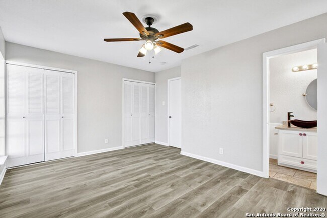 Building Photo - Move-in ready 3-bedroom, 2-bath home in San Antonio