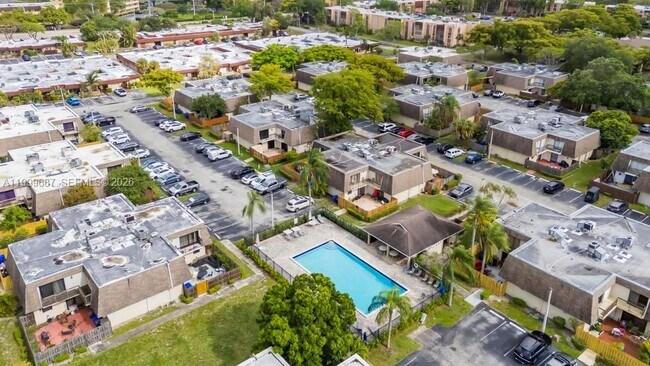 Building Photo - 8107 SW 23rd Ct