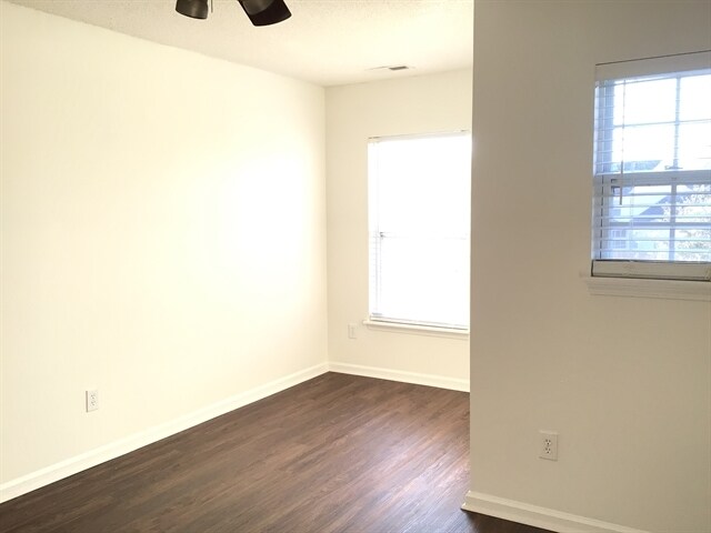 Building Photo - 4987 Harthill Ave