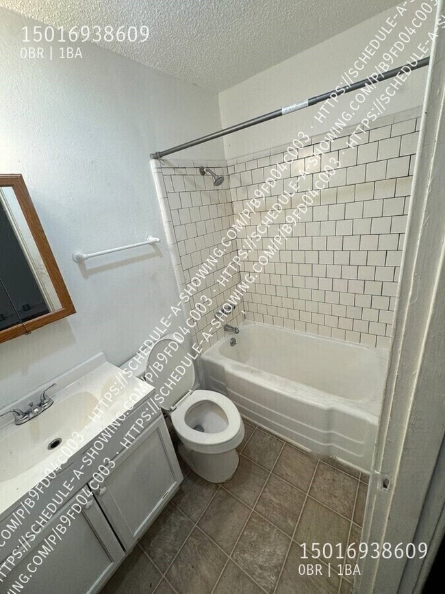 Building Photo - 515 Quapaw-5