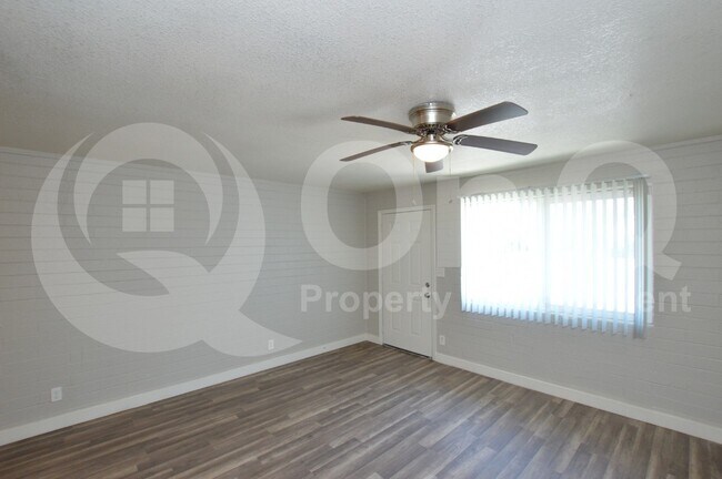 Building Photo - 6044 N 21st Ave