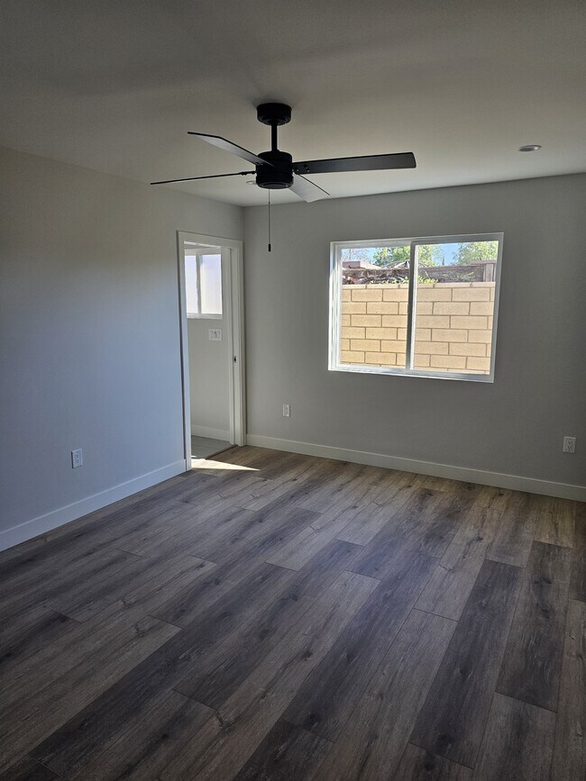 Building Photo - 11204 Sylvan St