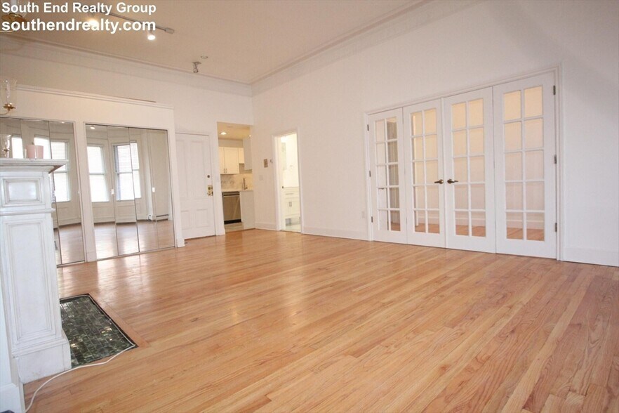 Building Photo - 277 Beacon St