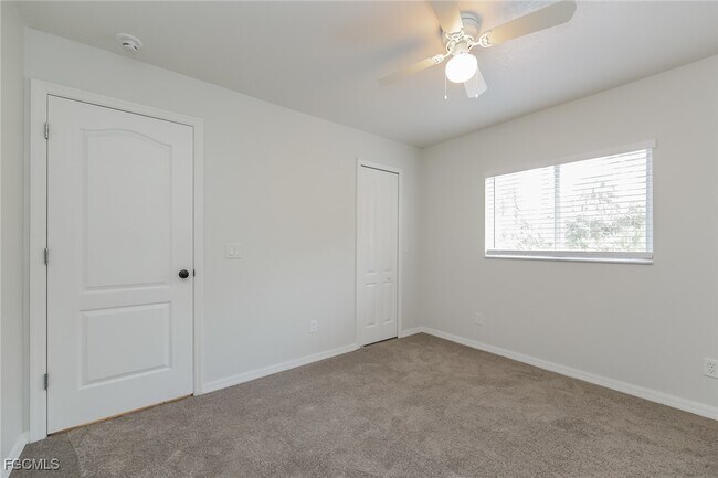 Building Photo - 1581 S Chamberlain Blvd